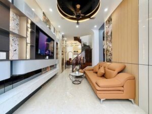 TRUNG TÂM PHƯỜNG 10 GÒ VẤP - NHÀ QUANG TRUNG