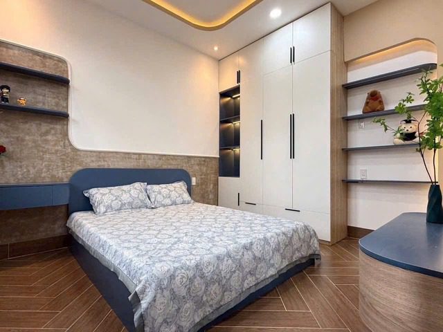 BÁN GẤP NHÀ PHỐ BÙI QUANG LÀ - NGANG 9.5M