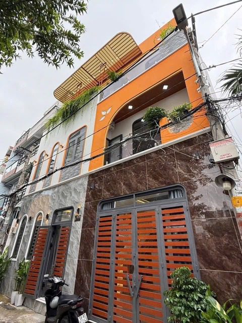 BÁN GẤP NHÀ PHỐ BÙI QUANG LÀ - NGANG 9.5M