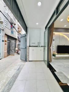 NHÀ PHỐ NỞ HẬU ĐẸP LUNG LINH - SÁT EMART PHAN HUY ÍCH