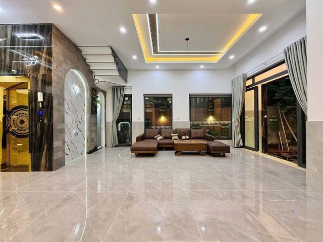 BÁN BIỆT THỰ SÂN VƯỜN SIÊU VIP GÒ VẤP