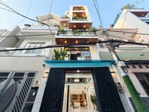 NGAY CÔNG VIÊN LÀNG HOA GÒ VẤP