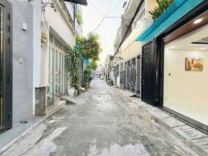 NGAY CÔNG VIÊN LÀNG HOA GÒ VẤP