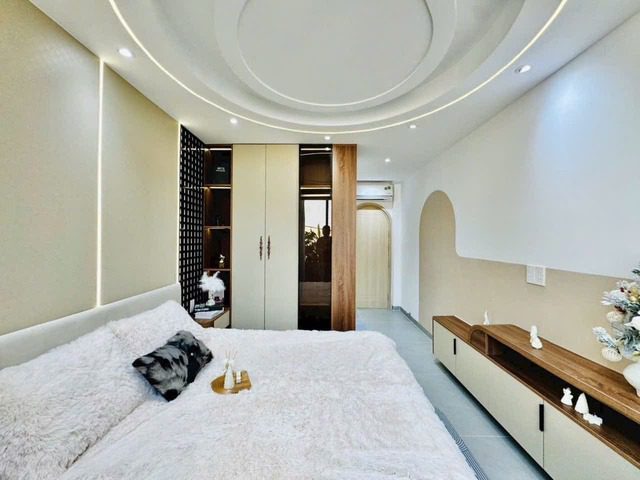 SIÊU PHẨM 5 TẦNG SÁT CITYLAND PHAN VĂN TRỊ – HẺM XE HƠI