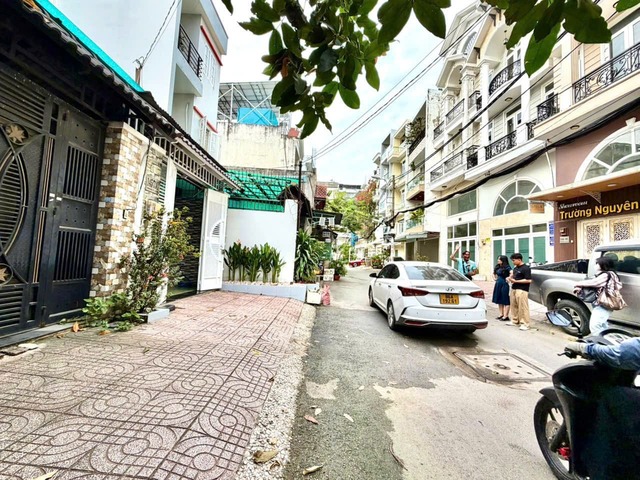 Bán Nhà Gò Vấp Hẻm Xe Tải Dương Quảng Hàm