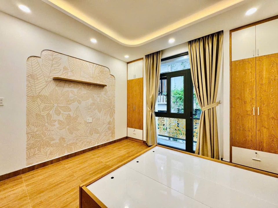 BÁN NHÀ GÒ VẤP CÓ THANG MÁY THỐNG NHẤT P.11