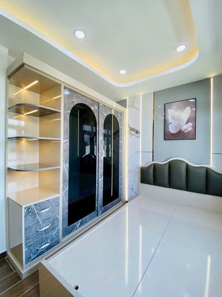 BÁN NHÀ 1050 QUANG TRUNG P.8 GÒ VẤP