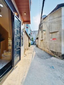 BÁN NHÀ GẦN CÔNG VIÊN LÀNG HOA GÒ VẤP