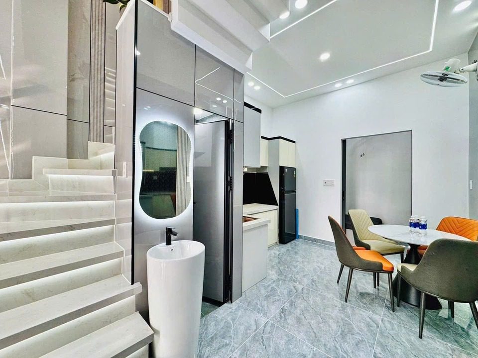 BÁN NHÀ GÒ VẤP SÁT EMART PHAN HUY ÍCH