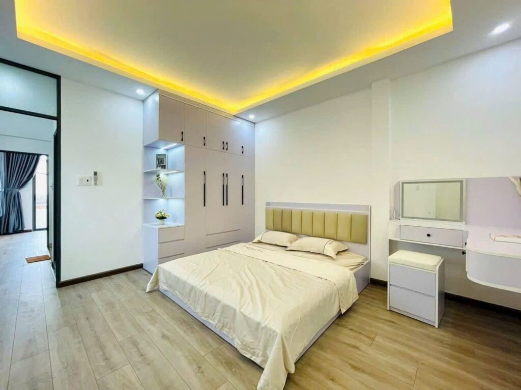 BÁN NHÀ GÒ VẤP ĐỐI DIỆN VINCOM QUANG TRUNG