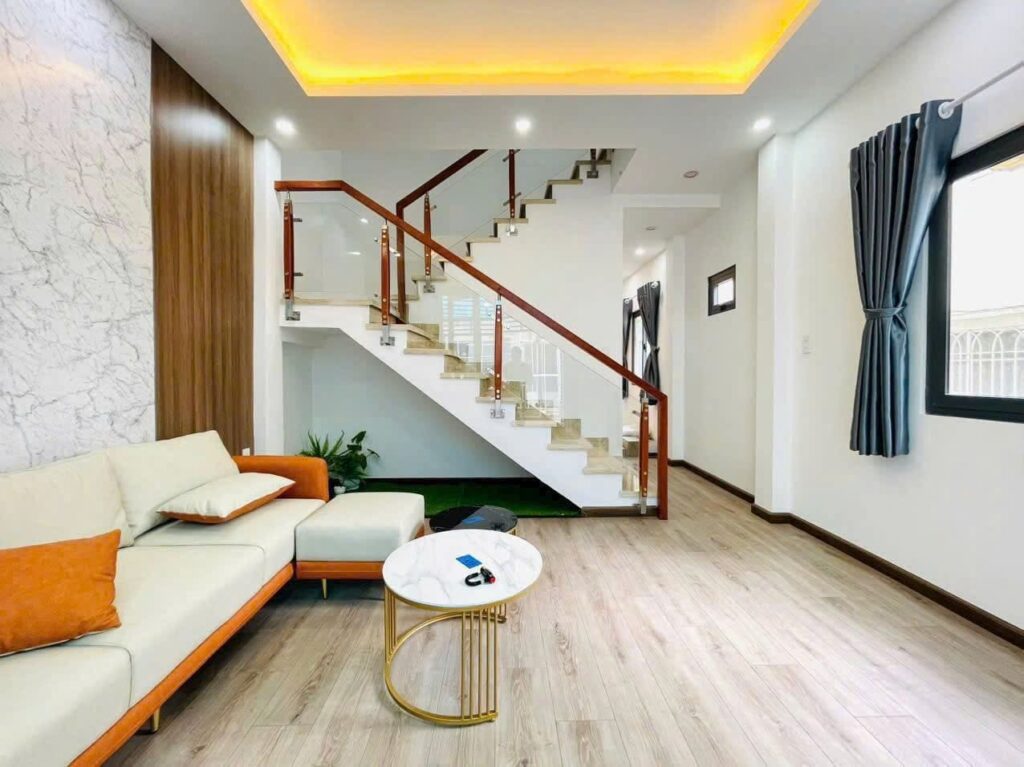 BÁN NHÀ GÒ VẤP ĐỐI DIỆN VINCOM QUANG TRUNG