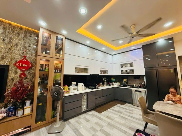 BÁN NHÀ MẶT TIỀN NGUYỄN DU P.7 GÒ VẤP
