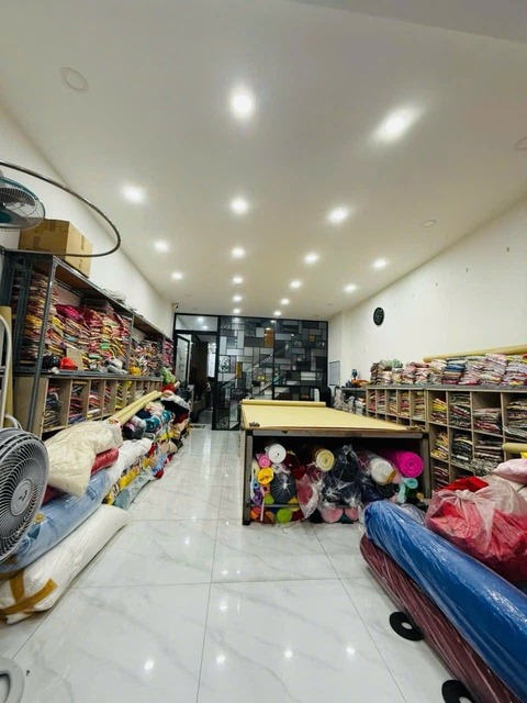 BÁN NHÀ MẶT TIỀN NGUYỄN DU P.7 GÒ VẤP