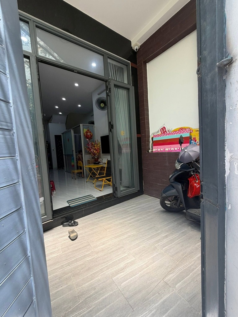BÁN NHÀ GÒ VẤP 921 NGUYỄN KIỆM P.3